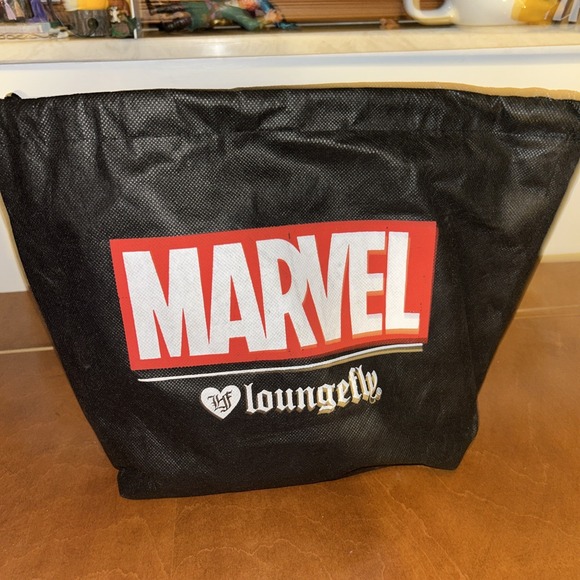 Loungefly‎ x Deadpool Mini Dome Bag Marvel Purse Handbag Red Black - Picture 4 of 4